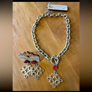 Pink Panache Hammered
Toggle Chain Necklace
Ruby Red Stone & Earrings Set